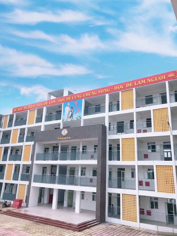 Trường THCS Phú Cường thông báo v/v tuyển sinh trực tuyến vào lớp 6 năm học 2020 - 2021