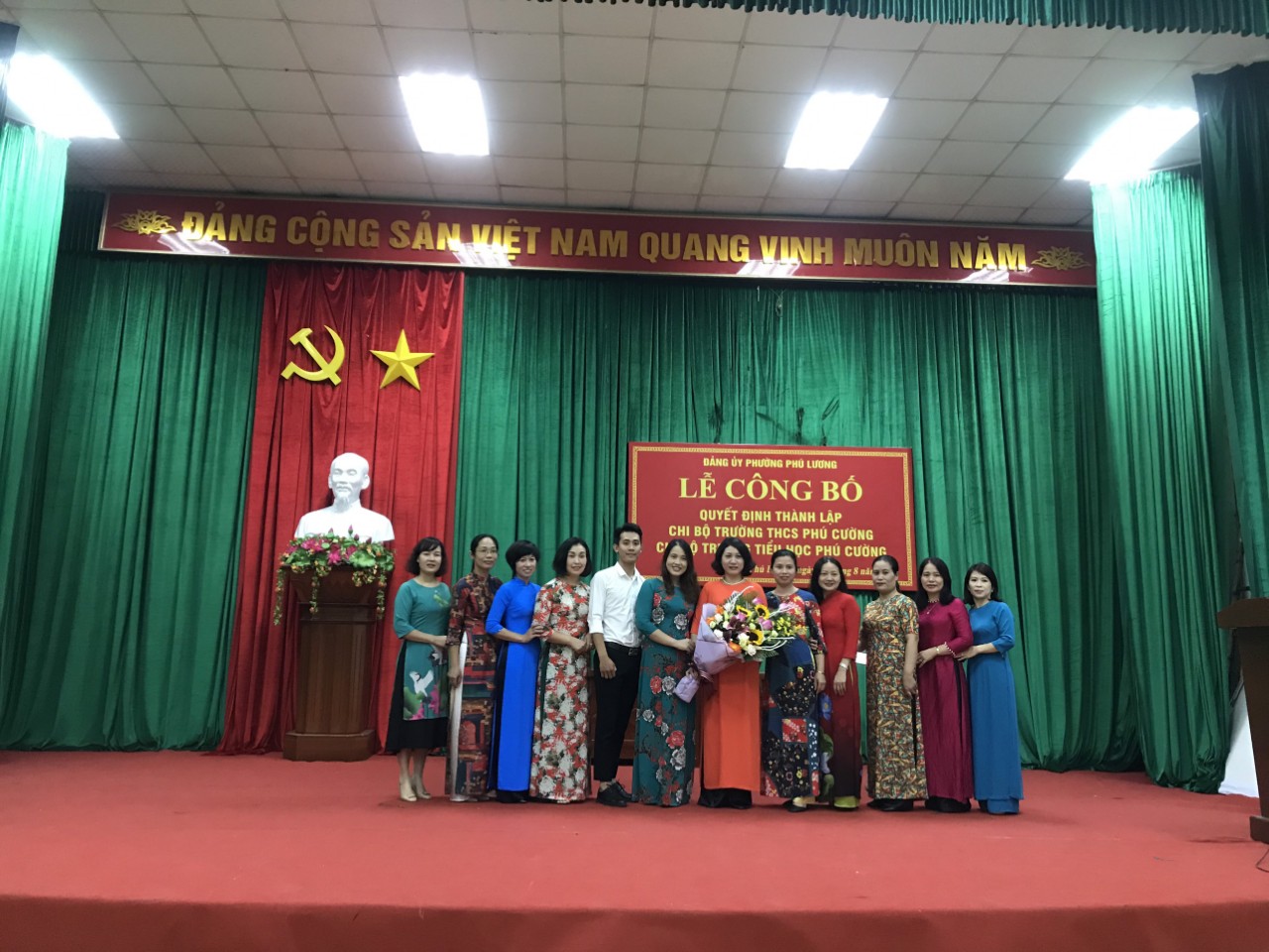 z2012519573385 50a230e75259957e9a66a2c8a2e70d89