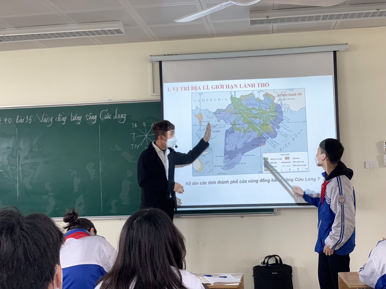 “ THẦY CÔ TRƯỜNG THCS PHÚ CƯỜNG VỪA NỖ LỰC VỪA DẠY HỌC, VỪA PHÒNG CHỐNG DỊCH”